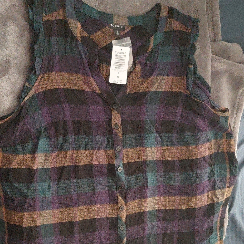 Torrid Green Sleeveless Mandarin Collar Tank Top